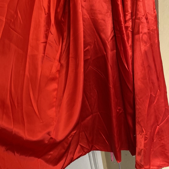 Vampire cape flowy black with red lining OS fits most - Picture 5 of 7